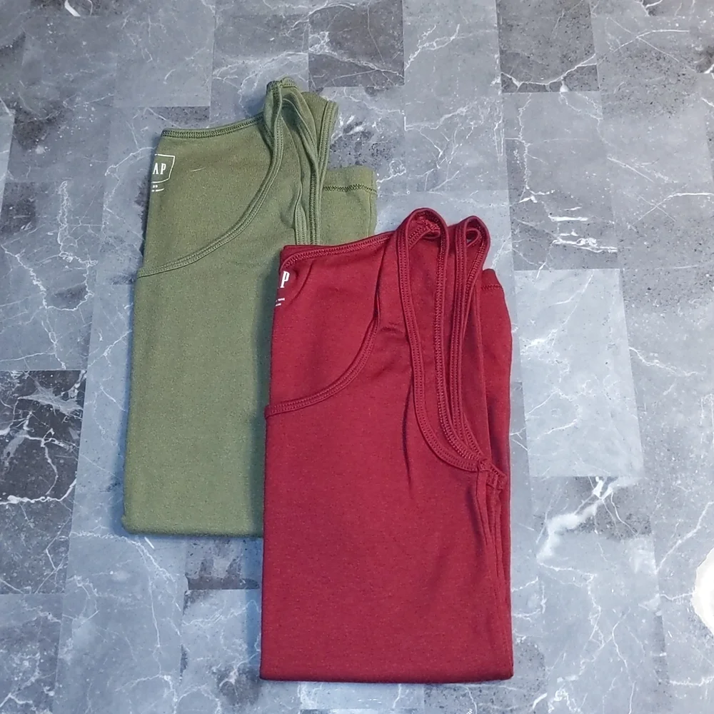 Two Tanks - Picture 1 of 5
